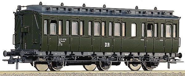 Compartment Passenger car 2nd class<br /><a href='images/pictures/Roco/44584.jpg' target='_blank'>Full size image</a>